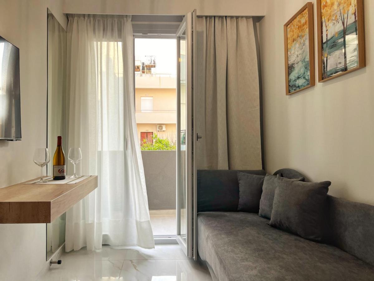 B&K Rooms Heraklion  Bagian luar foto